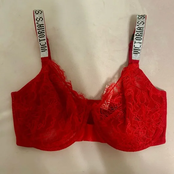 Victoria's Secret Red Fabulous Shine Strap Lace Unlined
Very Sexy Full-Cup Bra - Picture 5 of 5